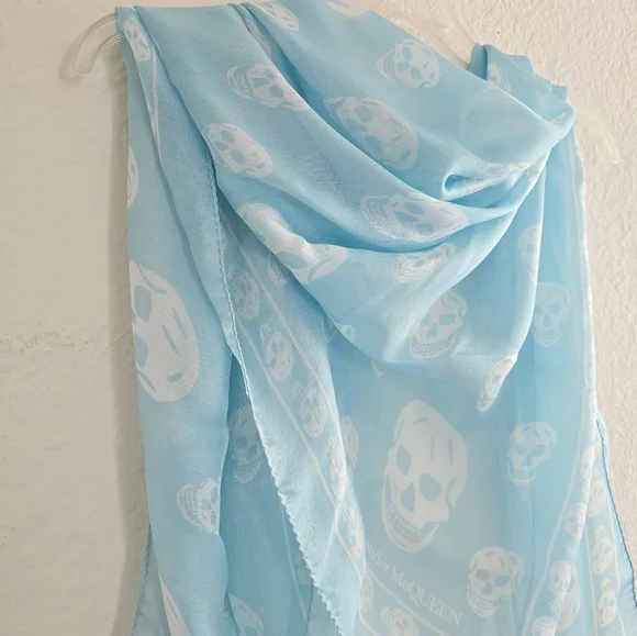 Alexander McQueen Skull Silk Scarf Blue - Picture 2 of 7